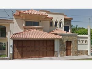CASA EN VENTA EN LAS FUENTES, LOS MOCHIS, SINALOA.