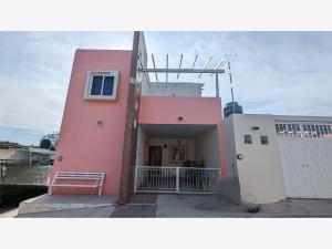 Casa en venta en San Isidro, Villa de Álvarez, Colima Casa en venta en San Isidro, Villa de Álvarez, Colima