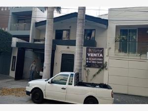 Casa en venta en Colomos Providencia, Guadalajara, Jalisco