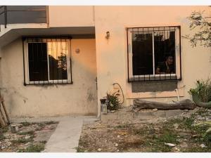 Departamento en remate en Valle de Santa María, Pesquería, Nuevo León