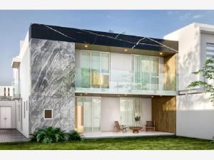Casa en venta en Puerta de Hierro, Zapopan, Jalisco