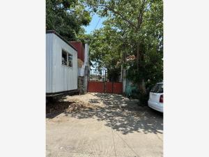 Terreno en venta en Tierra y Libertad, Coatzacoalcos, Veracruz de Ignacio de la Llave