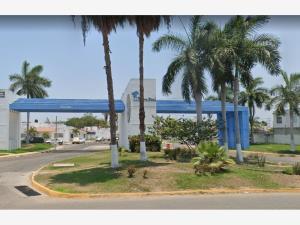 Casa en venta en San Vicente, Bahía de Banderas, Nayarit