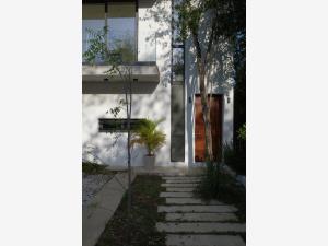 Casa en venta en Puerto Morelos, Puerto Morelos, Quintana Roo