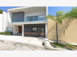 Casa en venta en Contry, Monterrey, Nuevo León Casa en venta en Contry, Monterrey, Nuevo León