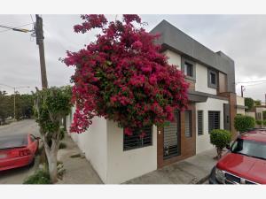 Casa en venta en Maestros Universitarios, Tijuana, Baja California