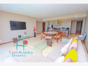 Depa en venta en condominio de playa. Terraza con vista a las albercas Depa en venta en condominio de playa. Terraza con vista a las albercas