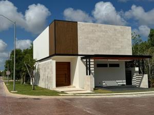 Casa en venta en Vía Cumbres Residencial, Benito Juárez, Quintana Roo