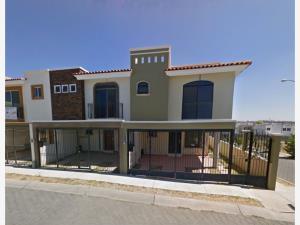 Casa en venta en Real de Valdepeñas, Zapopan, Jalisco