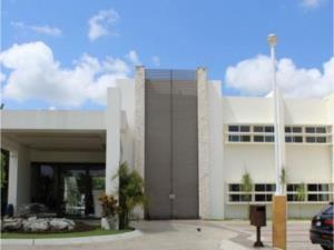 Casa en venta en Lagos del Sol, Benito Juárez, Quintana Roo