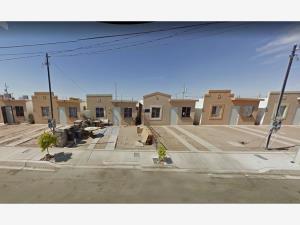 Casa en venta en Villa Residencial del Prado, Mexicali, Baja California