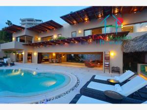 Casa en renta vacacional con terraza, palapa, alberca, asoleadero, extraordinaria vista al mar