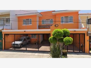 Casa en venta en Bosques de La Victoria, Guadalajara, Jalisco Casa en venta en Bosques de La Victoria, Guadalajara, Jalisco
