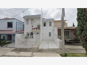Casa en venta en Jardines de La Cruz 1a. Sección, Guadalajara, Jalisco