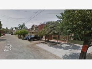 VENDO CASA EN JARDINES DE JEREZ, LEON-GTO