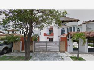 Casa en venta en Marina Vallarta, Puerto Vallarta, Jalisco