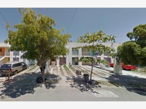 Casa en venta en Jardines del Sol, Bahía de Banderas, Nayarit
