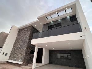 CASA EN VENTA EN HACIENDA SAN JOSÉ TORREÓN | ALBERCA, CINE Y 5 RECÁMARAS