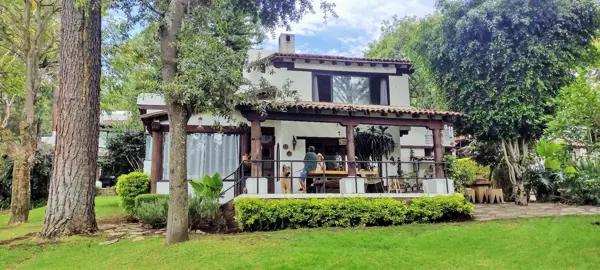 Casa en venta en Avandaro, Valle de Bravo, México