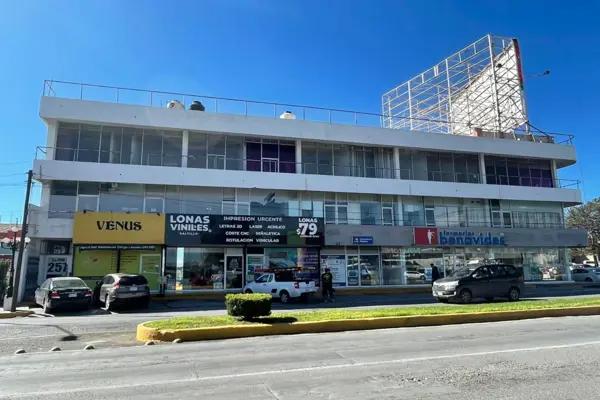 Oficinas en RENTA sobre Blvd. Francisco Coss (Segundo Piso)