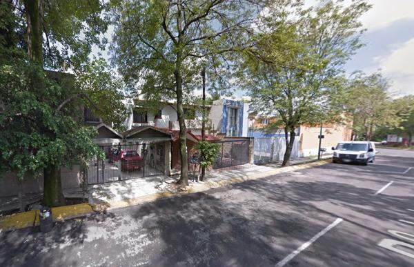 Casa en remate en Las Alamedas, Atizapán de Zaragoza, México Casa en remate en Las Alamedas, Atizapán de Zaragoza, México