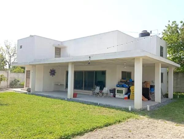Casa en venta en centro de Huinalá, terreno de 890 m2