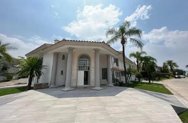 Casa en venta en Puerta de Hierro, Zapopan, Jalisco