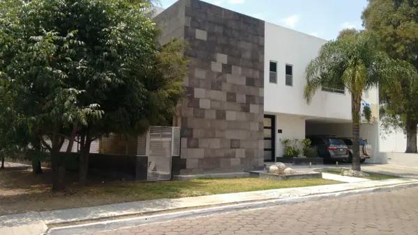 Casa en venta en Residencial el Campanario, San Pedro Cholula, Puebla