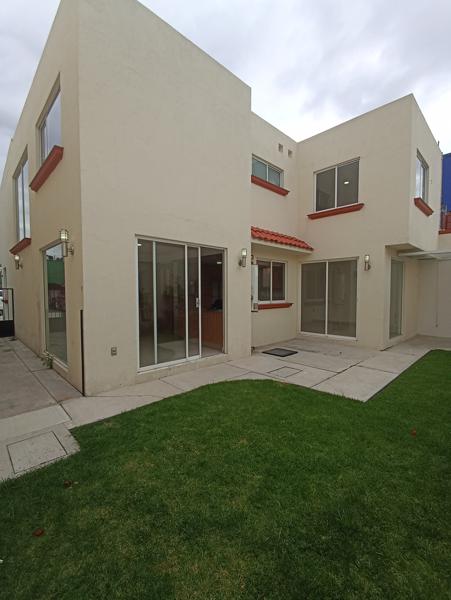 Casa en venta en Villas Casa Blanca, Metepec, México Casa en venta en Villas Casa Blanca, Metepec, México