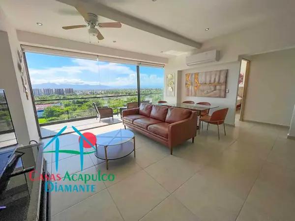 3 recámaras y Terraza con vista a las áreas comunes
