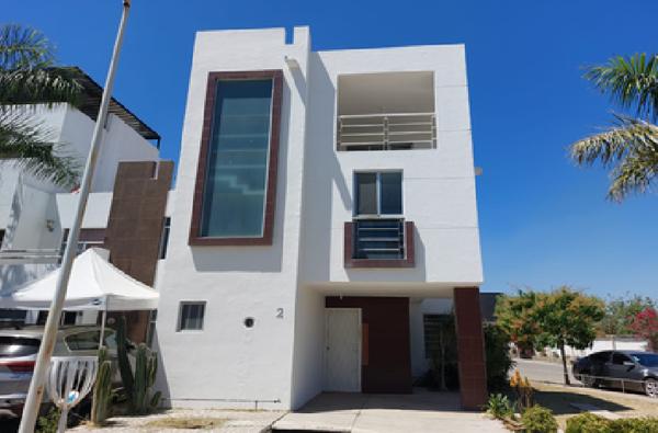 Casa en venta en La Unión del Cuatro, Tlajomulco de Zúñiga, Jalisco