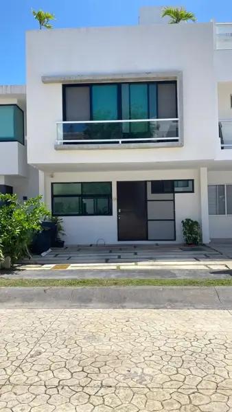 Casa en venta en El Cantil, Solidaridad, Quintana Roo