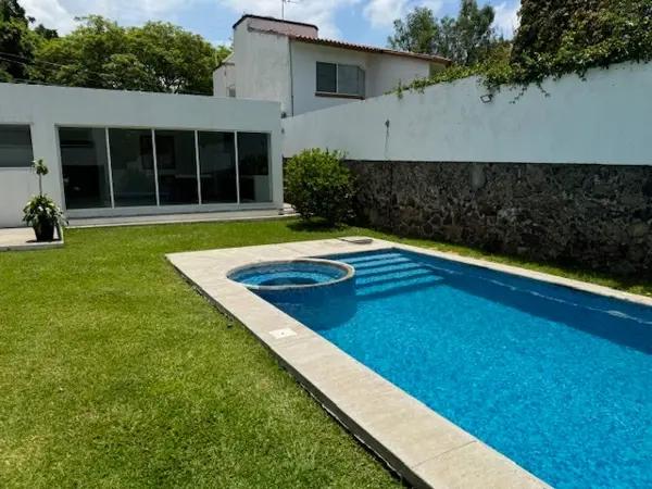 Casa en venta en Lomas de Atzingo, Cuernavaca, Morelos