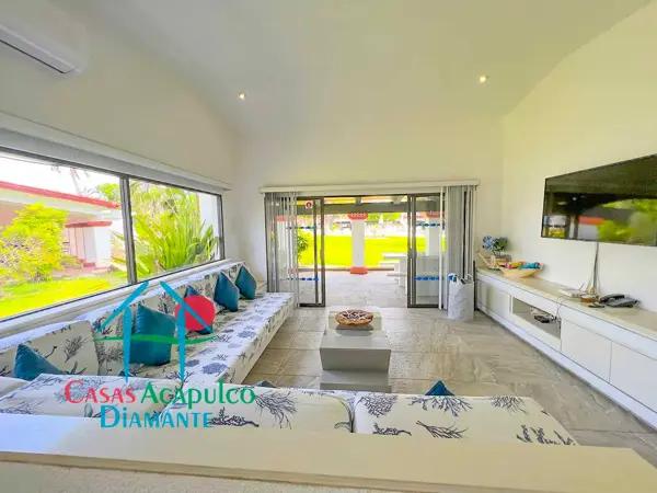 Casa en renta vacacional con Terraza, Alberca y Jardín con Asador Casa en renta vacacional con Terraza, Alberca y Jardín con Asador