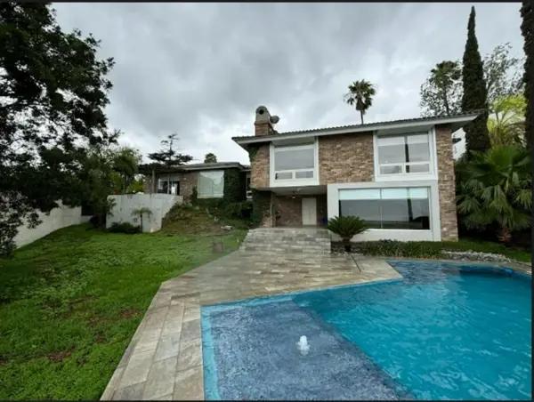 Casa en venta en La Cima 3er Sector, San Pedro Garza García, Nuevo León Casa en venta en La Cima 3er Sector, San Pedro Garza García, Nuevo León