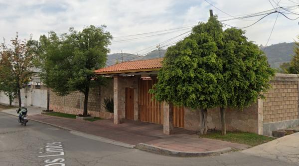 Casa en venta en San Miguel Tlaixpan, Texcoco, México