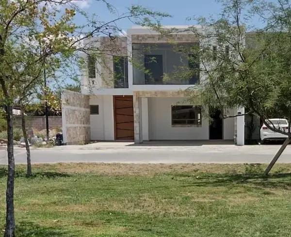 Casa en Venta Zona de Las Trojes, El Cortijo. con 4ta Recámara en planta baja Casa en Venta Zona de Las Trojes, El Cortijo. con 4ta Recámara en planta baja