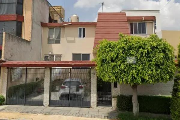 Casa en venta en Santa Cruz Atizapan, Atizapán, México