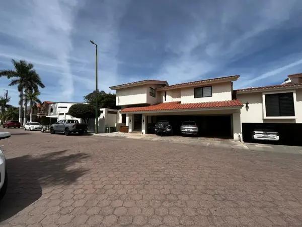 Casa en venta en Raquet Club, Hermosillo, Sonora