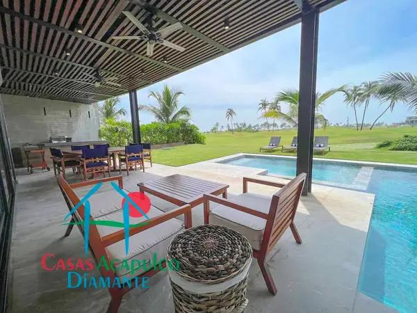 Casa en renta vacacional en Tres Vidas. Con  jardín, jacuzzi y alberca privada