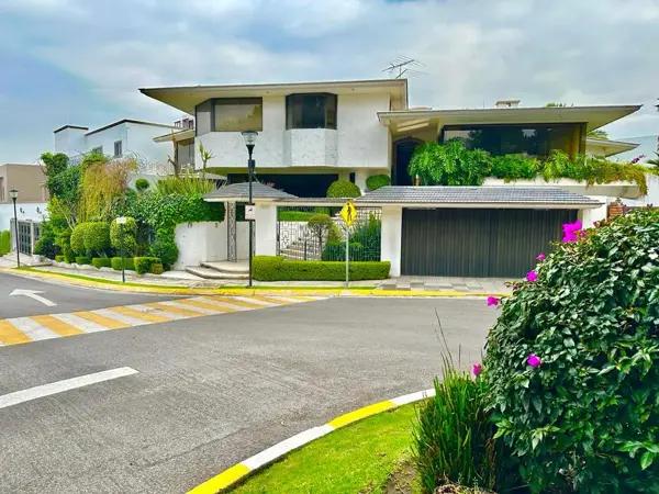 INTERLOMAS:  CASA EN BOSQUES DE LAS PALMAS