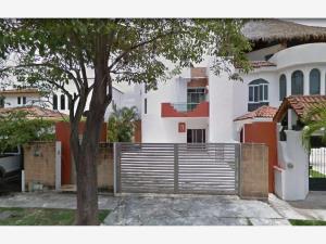 Casa en venta en Marina Vallarta, Puerto Vallarta, Jalisco