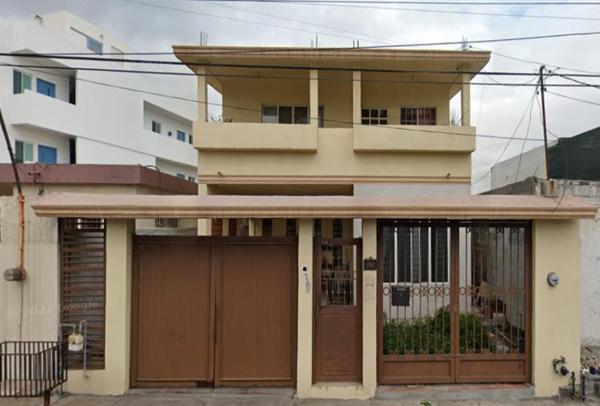 Casa en venta en Lomas del Roble, San Nicolás de los Garza, Nuevo León