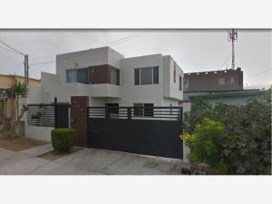 Casa en venta en Ulbrich, Ensenada, Baja California
