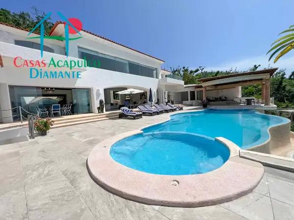 Casa en renta vacacional con terraza con alberca y jacuzzi privados Casa en renta vacacional con terraza con alberca y jacuzzi privados