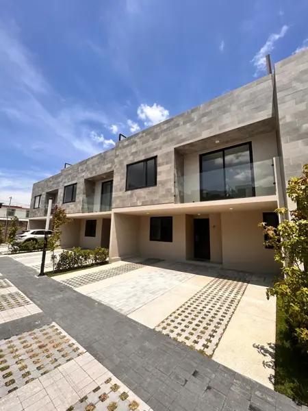 CASA NUEVA EN RENTA
