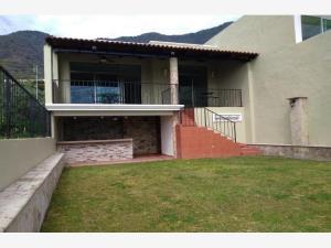 Casa en venta en San Juan Cosala, Jocotepec, Jalisco