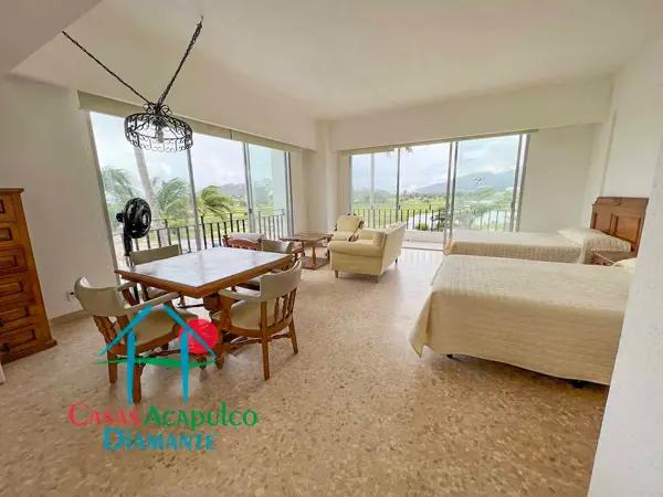 Depto con Terraza y Vista al Campo de Golf, 2 Recámaras Depto con Terraza y Vista al Campo de Golf, 2 Recámaras