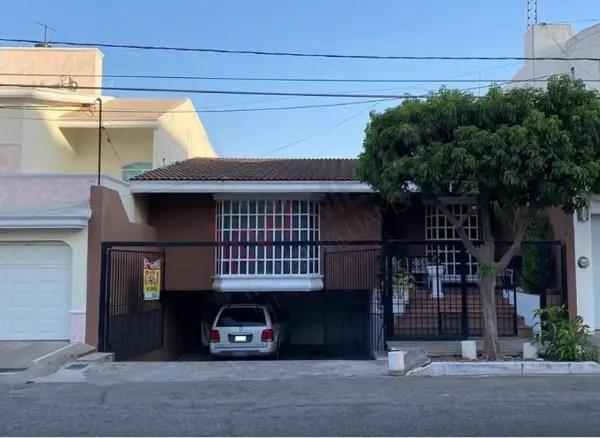 Casa en venta en Las Quintas, Culiacán, Sinaloa