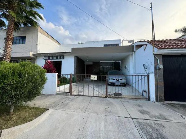 Casa en venta en Jardines del Country, Guadalajara, Jalisco